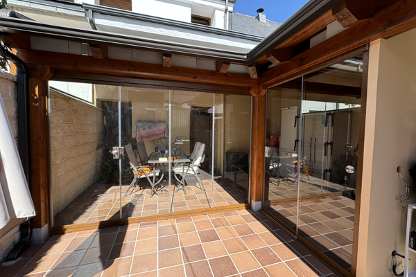 Cerramientos con Cortinas de Cristal