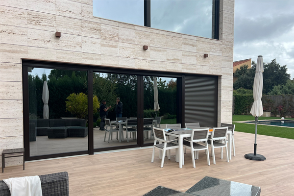 Ventanas de aluminio negro